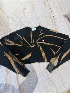 Champion Black Cropped Sweatshirt with Brown Bleach Swirl
